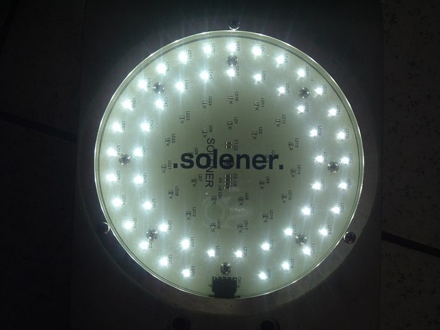 Detalle de una luminaria LED
